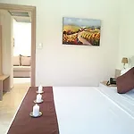 Hotel de apartamente Artemis Plaza