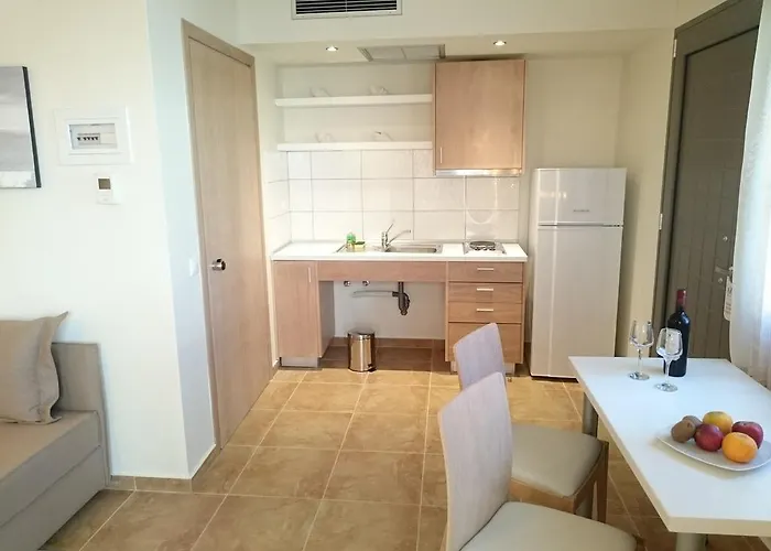 Artemis Plaza 4*