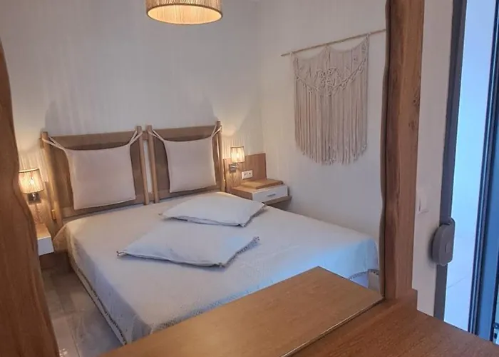 Artemis Plaza Agia Paraskevi (Kassandra)