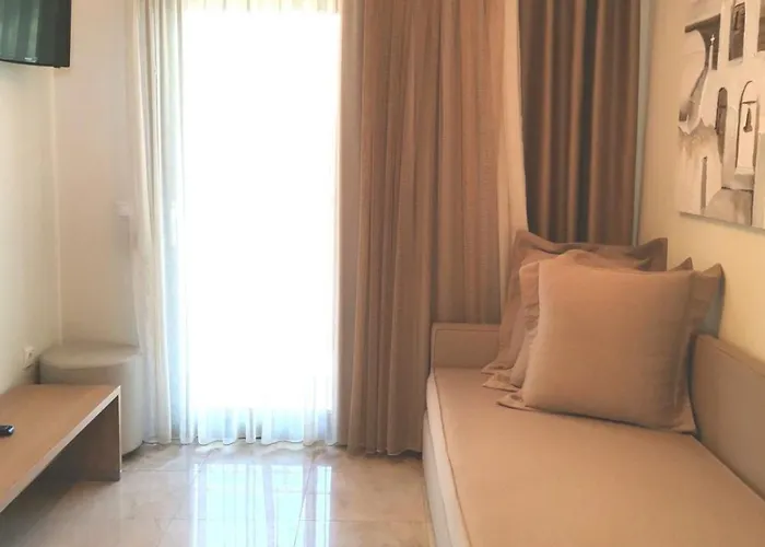 Aparthotel Artemis Plaza 4*