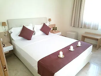 Artemis Plaza 4*