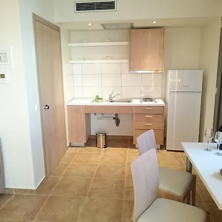 Artemis Plaza 3*