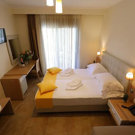 Artemis Plaza Aparthotel 3*