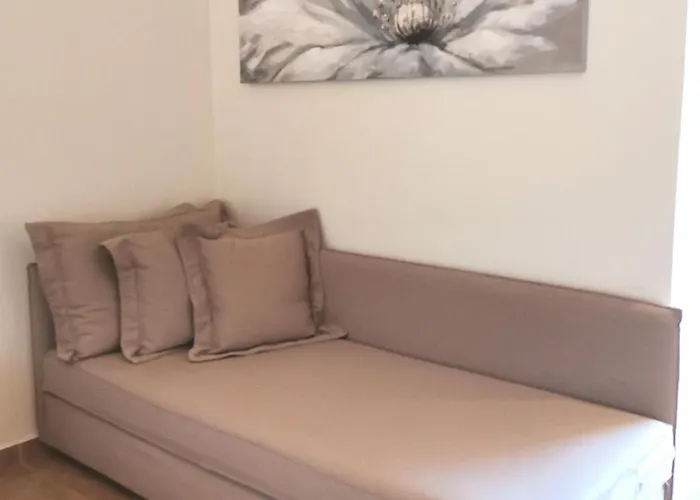 Artemis Plaza 4*
