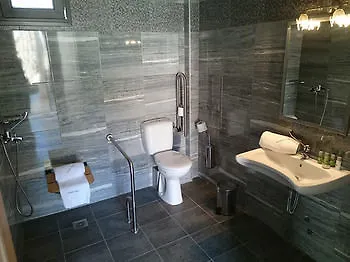 Artemis Plaza Агия-Параскеви