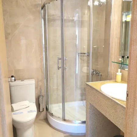 Artemis Plaza Агия-Параскеви