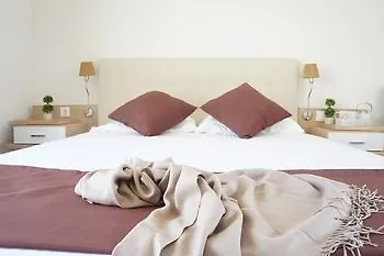 Artemis Plaza Apartmanhotel