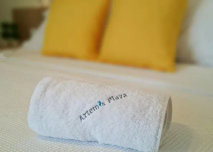 Apartmanhotel Artemis Plaza 4*