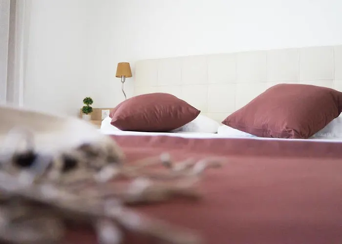 Apartmanhotel Artemis Plaza Ajía Paraszkeví